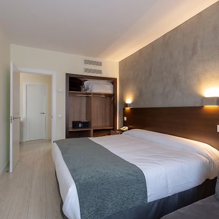Apartamentos Recoletos Мадрид Екстер'єр фото