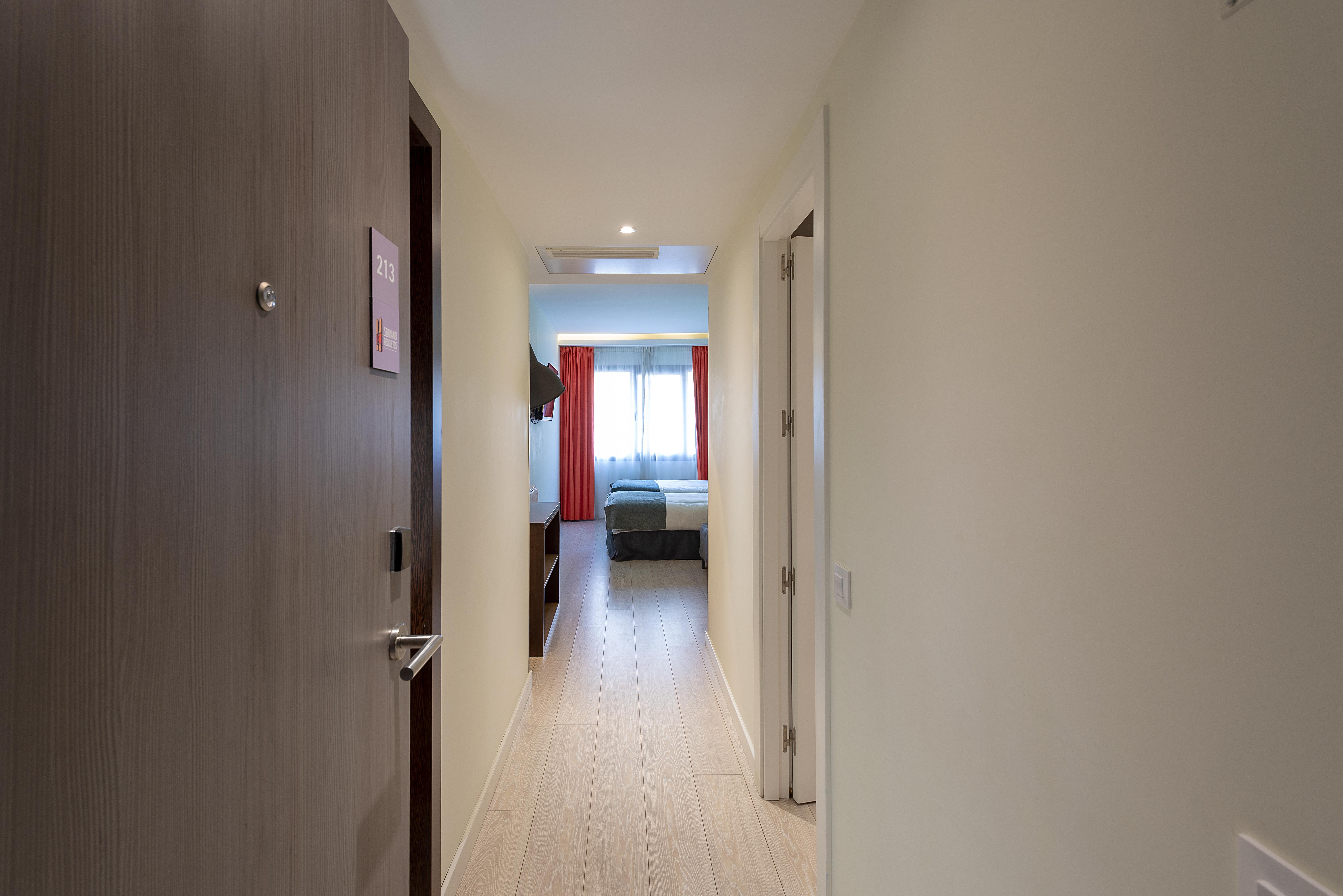Apartamentos Recoletos Мадрид Екстер'єр фото