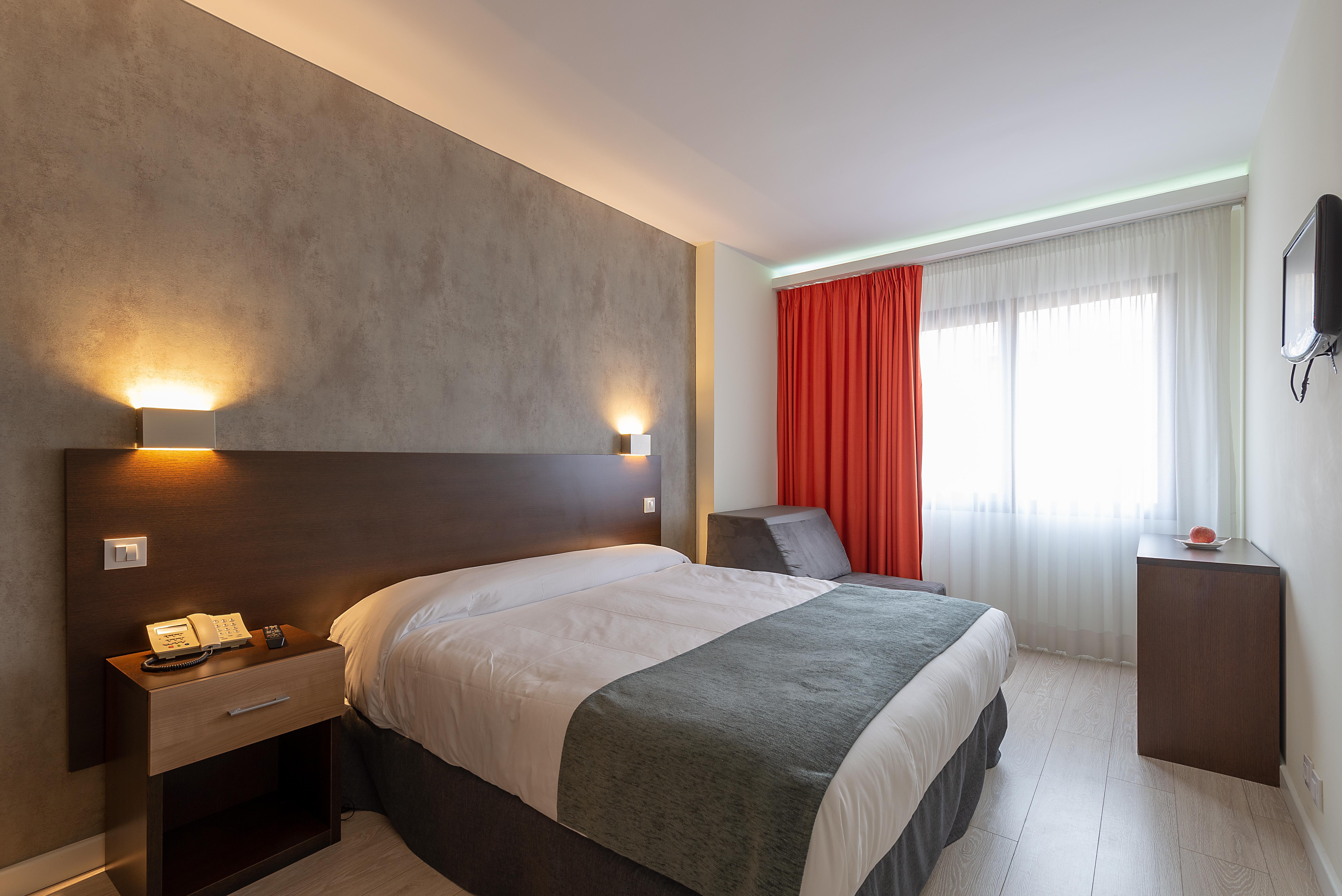 Apartamentos Recoletos Мадрид Екстер'єр фото