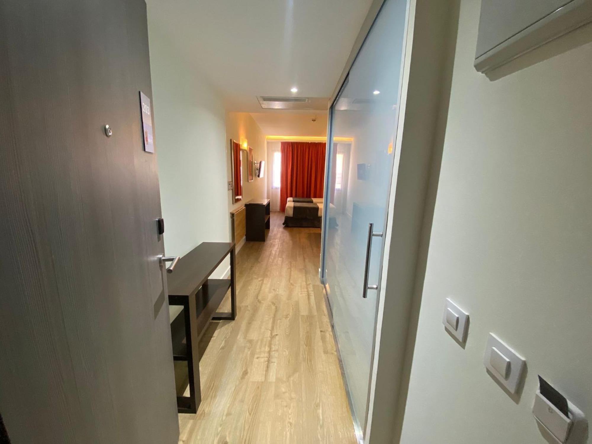 Apartamentos Recoletos Мадрид Екстер'єр фото