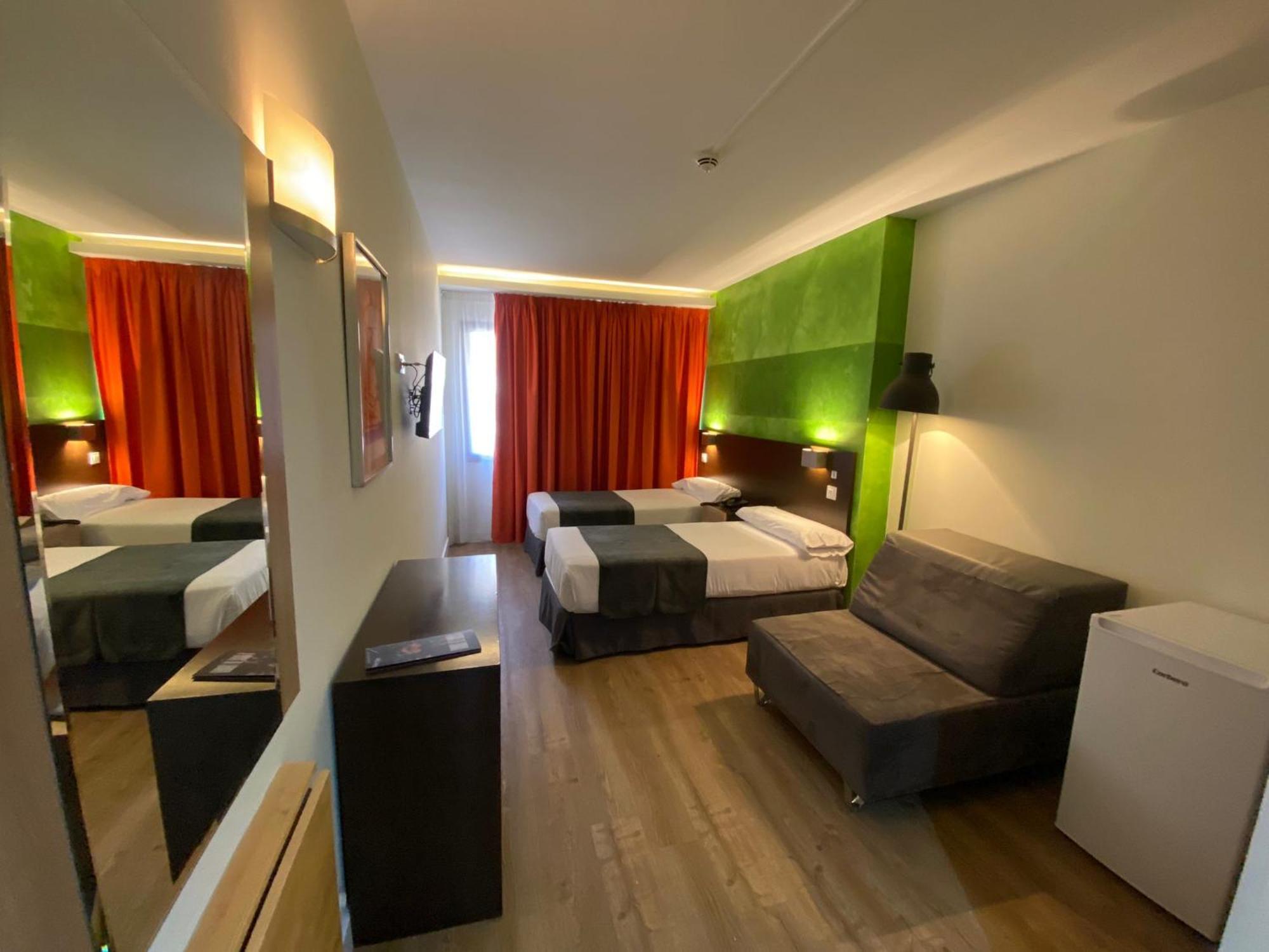 Apartamentos Recoletos Мадрид Екстер'єр фото