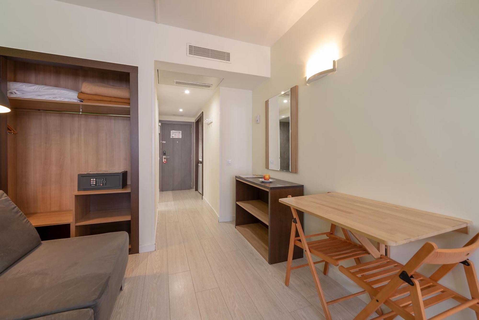 Apartamentos Recoletos Мадрид Номер фото