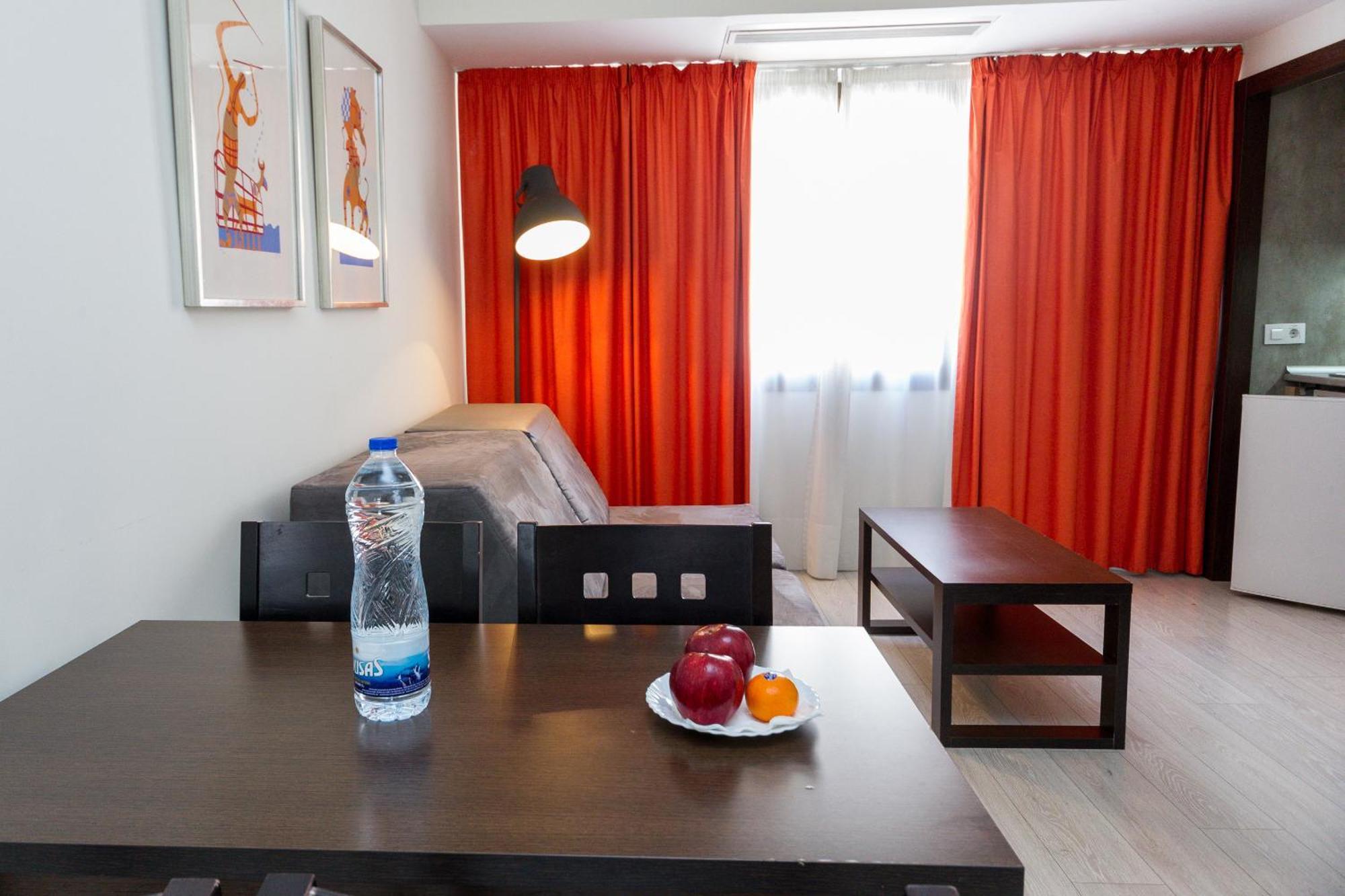 Apartamentos Recoletos Мадрид Екстер'єр фото
